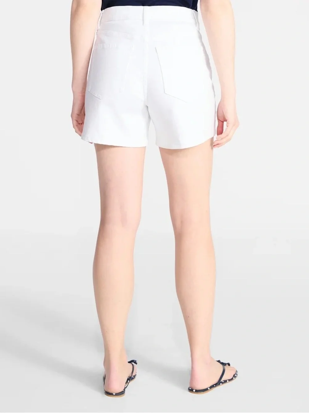 Time and Tru Women's High-Rise 5” Inseam Denim Shorts NWT